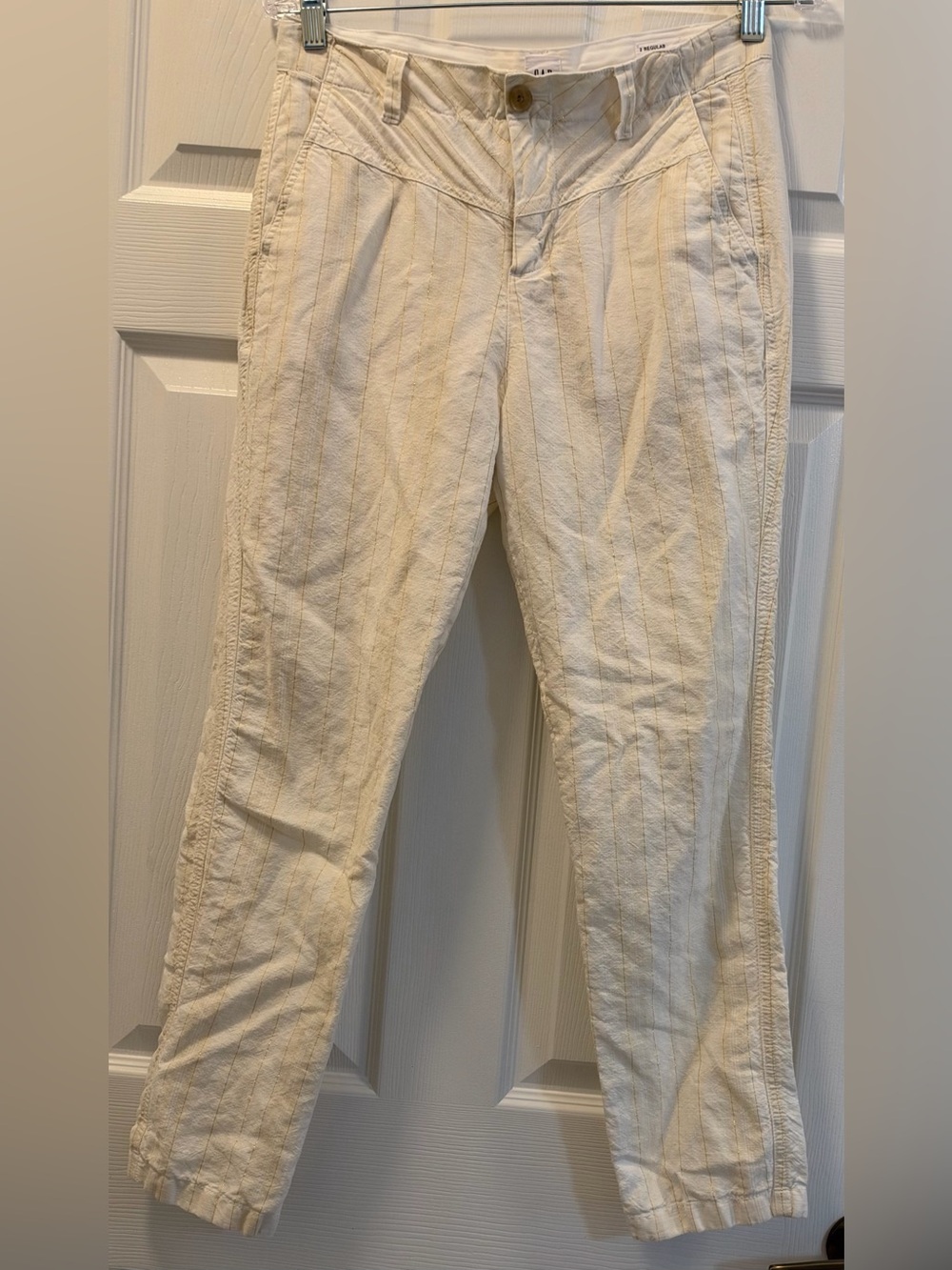 Gap Girlfriend Chino Linen/Cotton Blend White/Gold Pants Size 2.